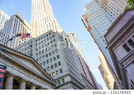 ニューヨークのビジネス街の風景 116276993