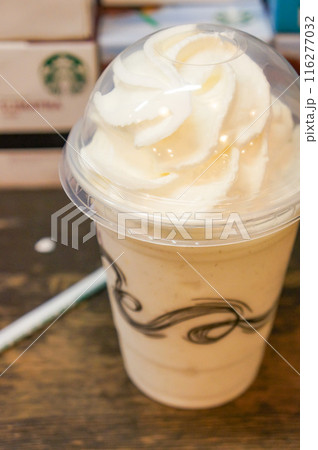 クリームたっぷりのフラペチーノ 116277032