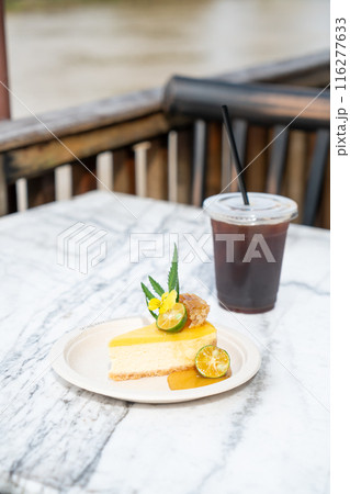 honey and kumquat cheese cake 116277633