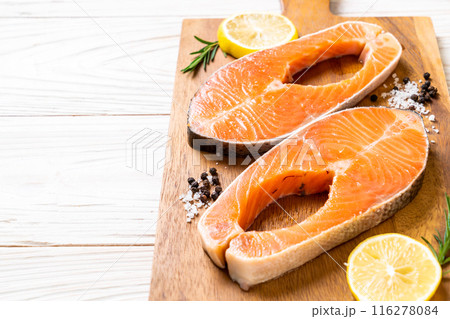 fresh raw salmon fillet steak 116278084