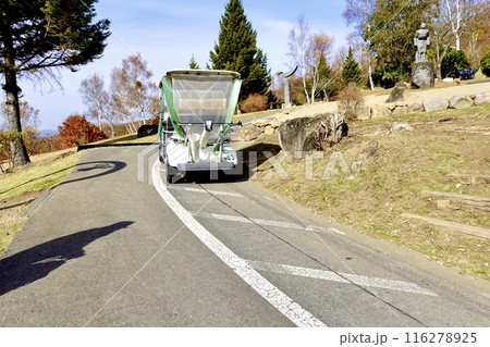 富士見高原リゾート　天空カートが専用道路を走る風景　長野県諏訪郡富士見町 116278925