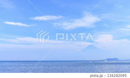 海から見た富士山 116282095