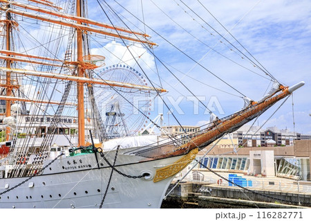 横浜市、日本丸メモリアルパークの風景 116282771