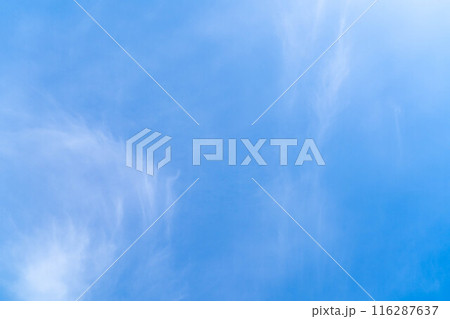 【空素材】初夏の薄雲広がる青空【長野県】 116287637
