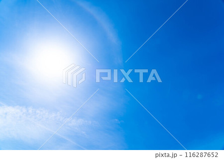 【空素材】初夏の薄雲広がる青空【長野県】 116287652