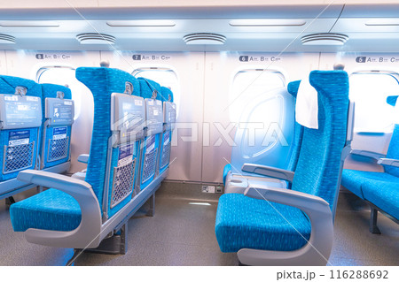 新幹線の座席 116288692