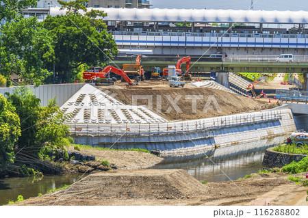 二子玉川・多摩川の堤防工事現場【東京都・世田谷区】 116288802