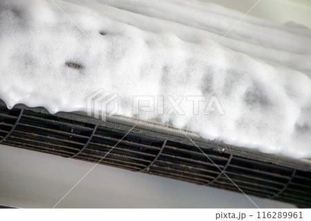 air conditioner cleaning with spray foam cleaner air conditioner cleaning with spray foam cleaner 116289961