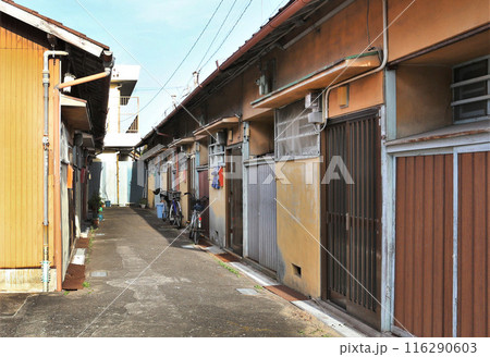 文化住宅　高齢者　年金　孤独死 116290603