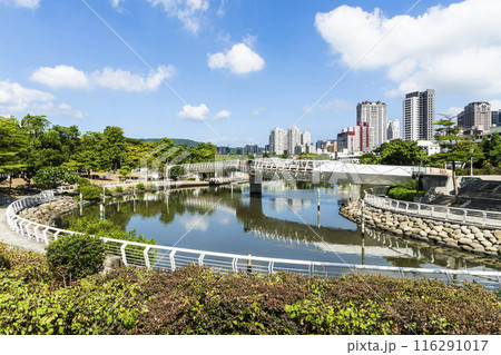 Beautiful view of the Heart of Love River in Kaohsiung, Taiwan. it was a reservoir for storing floodwater built by 2 manmade lakes. 116291017