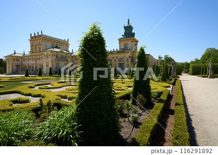 Way to palace at Wilanow in Warsaw city of Poland 116291892