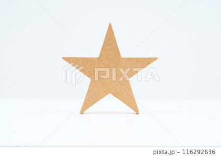 一個の星の木製ブロック 116292836