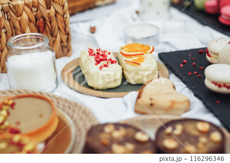 Decadent Delights on Display On The Park 116296346