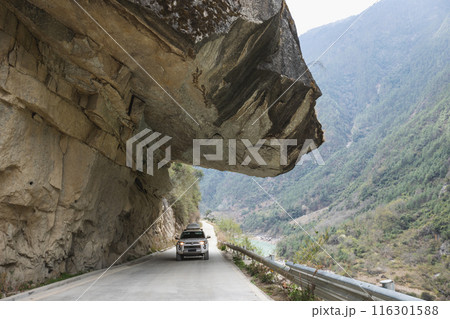 Drive car on road in tibet,china 116301588