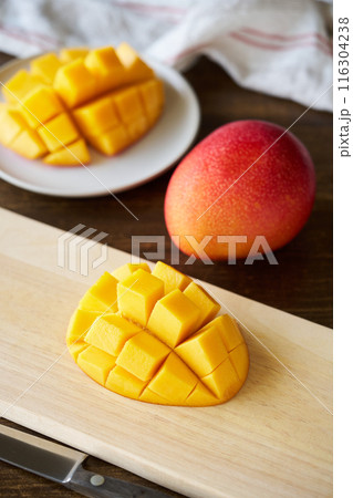 沖縄県産マンゴー 116304238