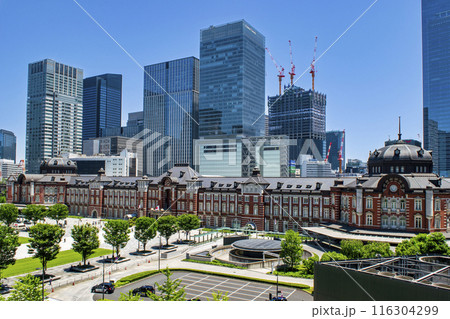 東京駅 丸の内口 丸の内ビルディング 5階展望フロアから 国の重要文化財 東京駅 丸の内口 丸の内ビルディング 5階展望フロアから 国の重要文化財 116304299