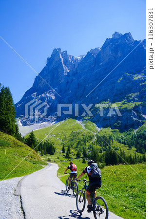 グロッセ・シャイデック峠道の風景【スイス/グリンデルワルト】 グロッセ・シャイデック峠道の風景【スイス/グリンデルワルト】 116307831