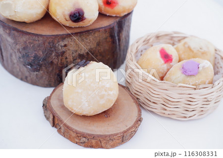 flavored ball donuts as a background 116308331