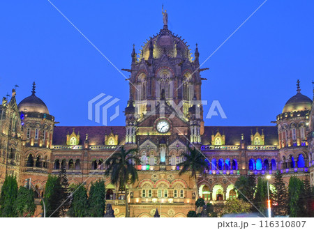 Chhatrapati Shivaji Terminus (CST) is a UNESCO World Heritage Site and an historic railway station in Mumbai, India. 116310807