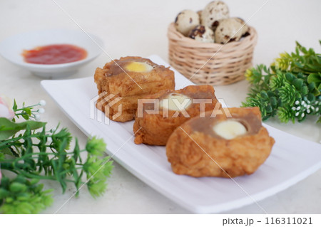 tofu filled with delicious quail eggs tofu filled with delicious quail eggs 116311021