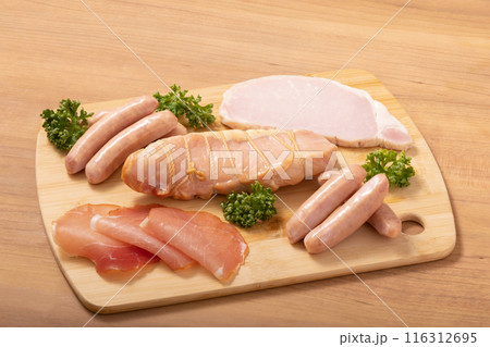 加工肉（生ハム　手巻きロースハム　ホワイトロースハム　ウィンナー） 116312695