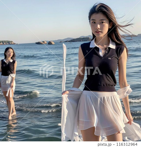 海岸でポーズをとる女性 116312964