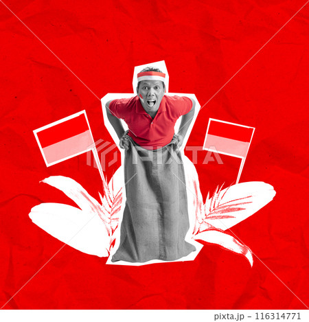 Portrait of an Indonesian man in sack race 116314771