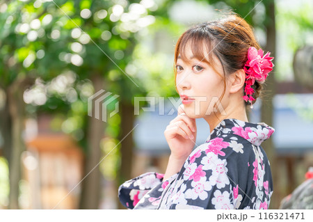 浴衣の女性 116321471