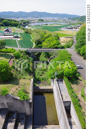 兵庫県淡路島　大日ダムから阿万・賀集方面を望む 116322135