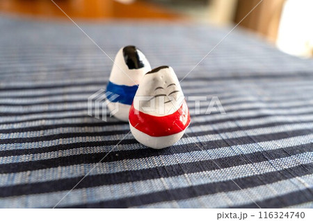 背中合わせの起き上がり小法師② 116324740