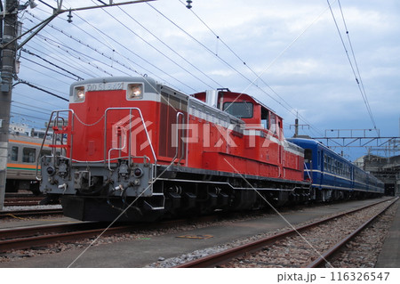 引退迫るぐんま車両センターのDD51形ディーゼル機関車(842号機)@撮影会_2024/6/9撮影 引退迫るぐんま車両センターのDD51形ディーゼル機関車(842号機)@撮影会_2024/6/9撮影 116326547