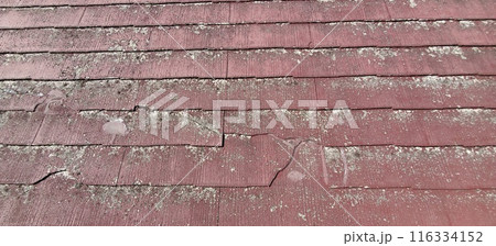 スレート屋根の劣化部分 116334152