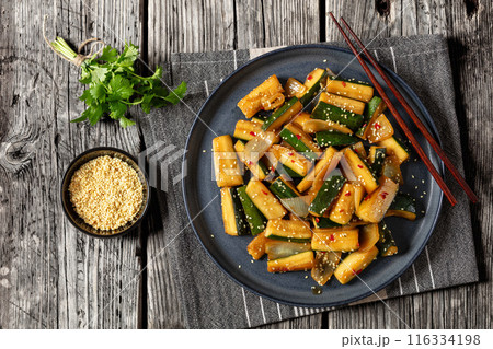 Japanese Hibachi Zucchini on a plate, top view 116334198