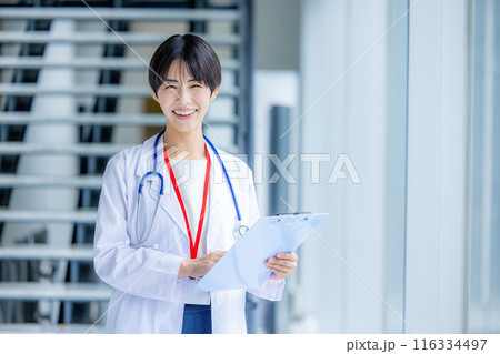 女医 病院 女医 病院 116334497