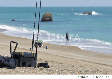 海釣り、釣り人 116335232
