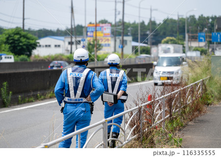 検問　警察官　取締り 116335555