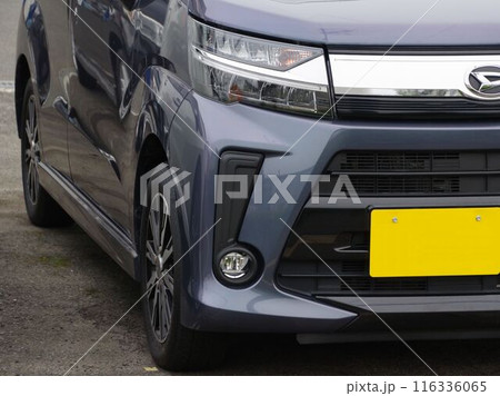 自動車イメージ　ダイハツ6代目ムーヴカスタムのフロントマスク 116336065