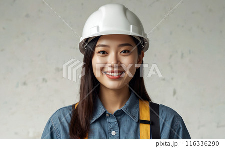 建設作業員や現場監督の日本人女性 116336290