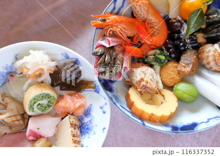 お正月のおせち料理 116337352