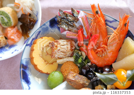 お正月のおせち料理 116337353
