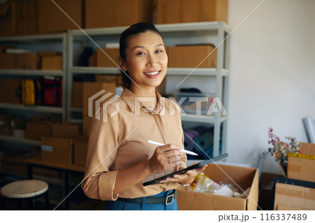 Warehouse Worker Working On Tablet PC 116337489