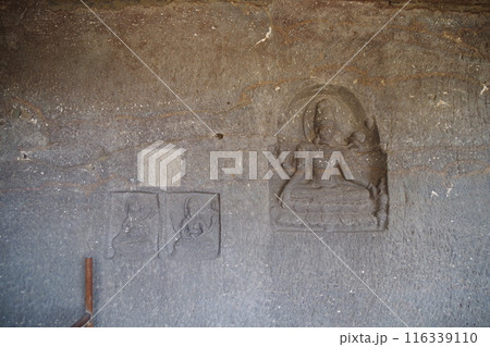 インド　世界遺産エローラ石窟群 116339110