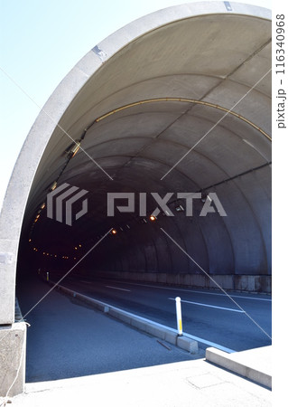 海岸道路のシェルター 116340968