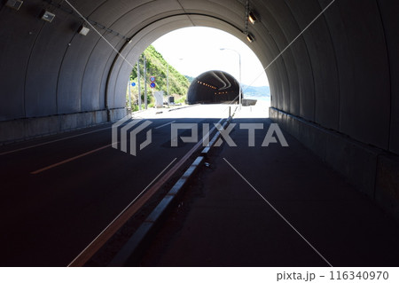 海岸道路のシェルター 116340970