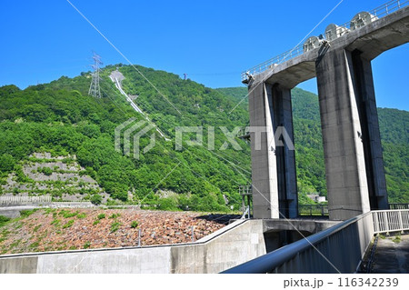 二居ダム 天端からの風景 湯沢町 二居ダム 天端からの風景 湯沢町 116342239