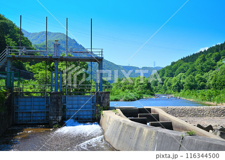 清津川　三俣宿付近　山・川の風景　 116344500