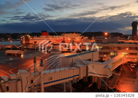 日没前の大洗港さんふらわあ（茨城港大洗港区） 116345826