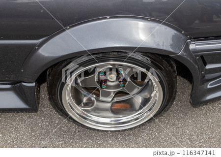 車のタイヤ ホイール old Wheel of the car 車のタイヤ ホイール old Wheel of the car 116347141