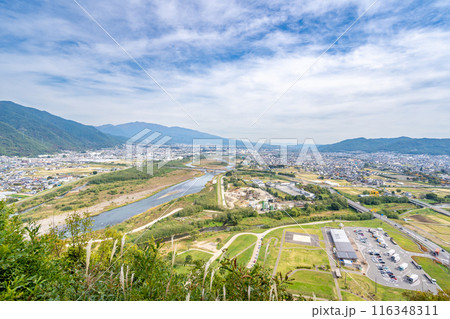 千曲公園 上田盆地から千曲川の雄大な流れと市街地が見渡せる天然の展望台 上田市の隠れ絶景スポット 千曲公園 上田盆地から千曲川の雄大な流れと市街地が見渡せる天然の展望台 上田市の隠れ絶景スポット 116348311