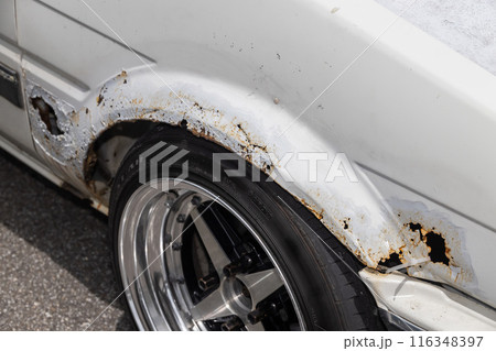 車のボディ 劣化 Car body deterioration and rust, dents 116348397